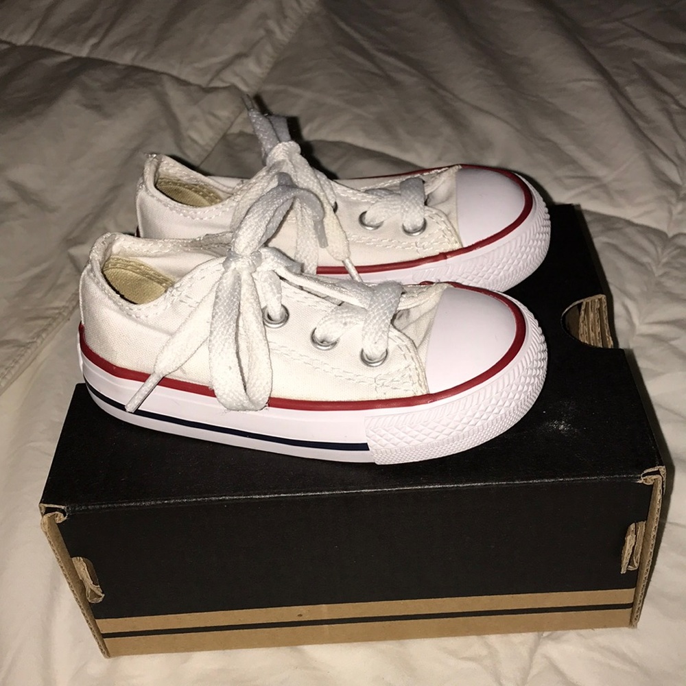 Converse - Picture 2 of 2